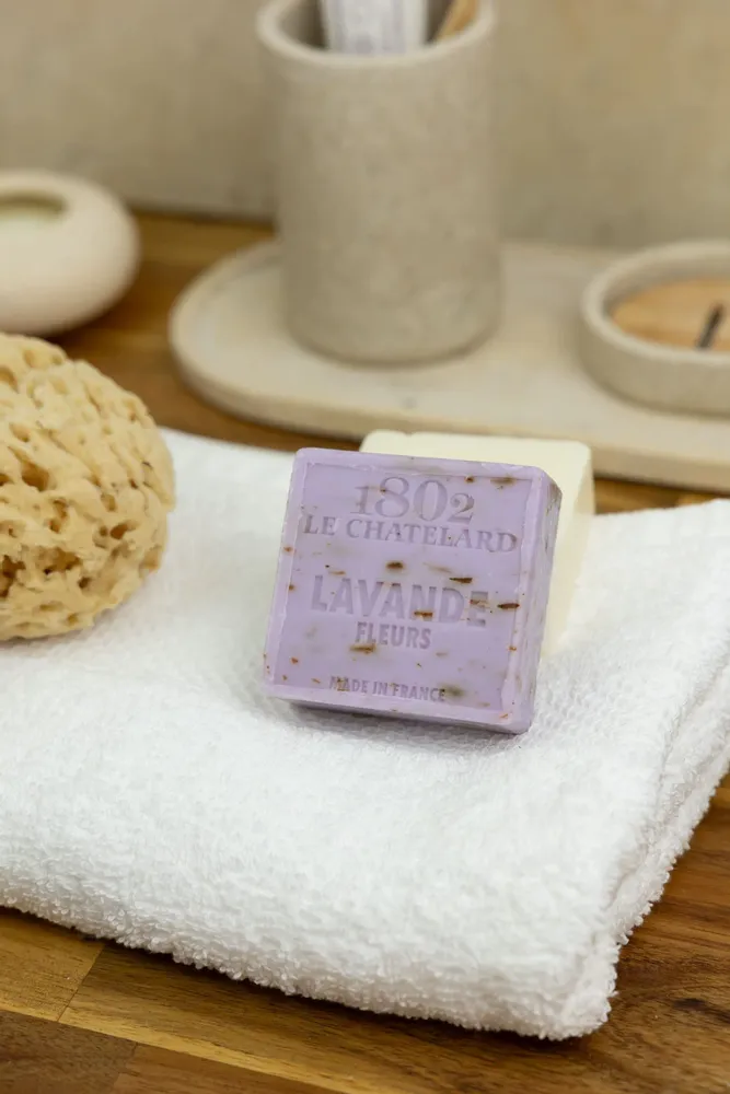 Savons - Savon Carré 100 g FLEUR DE LAVANDE - SANS PALME - LE CHATELARD 1802