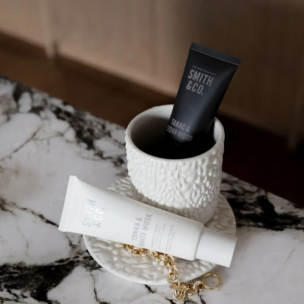 Beauty products - Smith & Co. Hand and Nail Pomade - THE AROMATHERAPY CO.