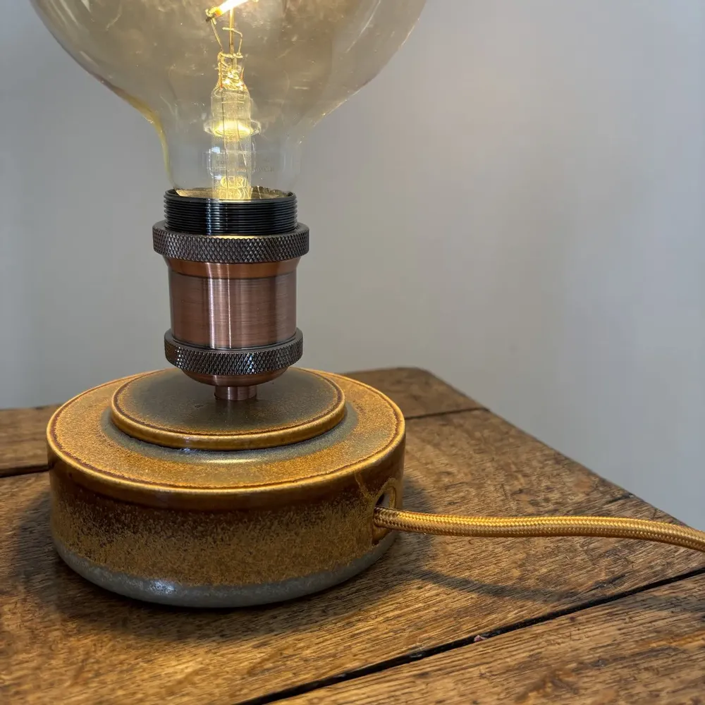 Decorative objects - Gaïa Doré Tourbillon table lamp - LES POTERIES DE SWANE