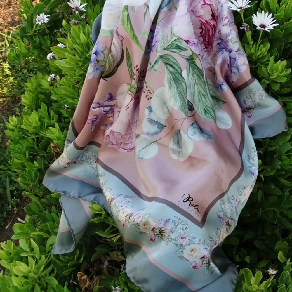 Foulards et écharpes - Silk Scarf Ravishing Peonies 90X90 CM - RALUFINEART