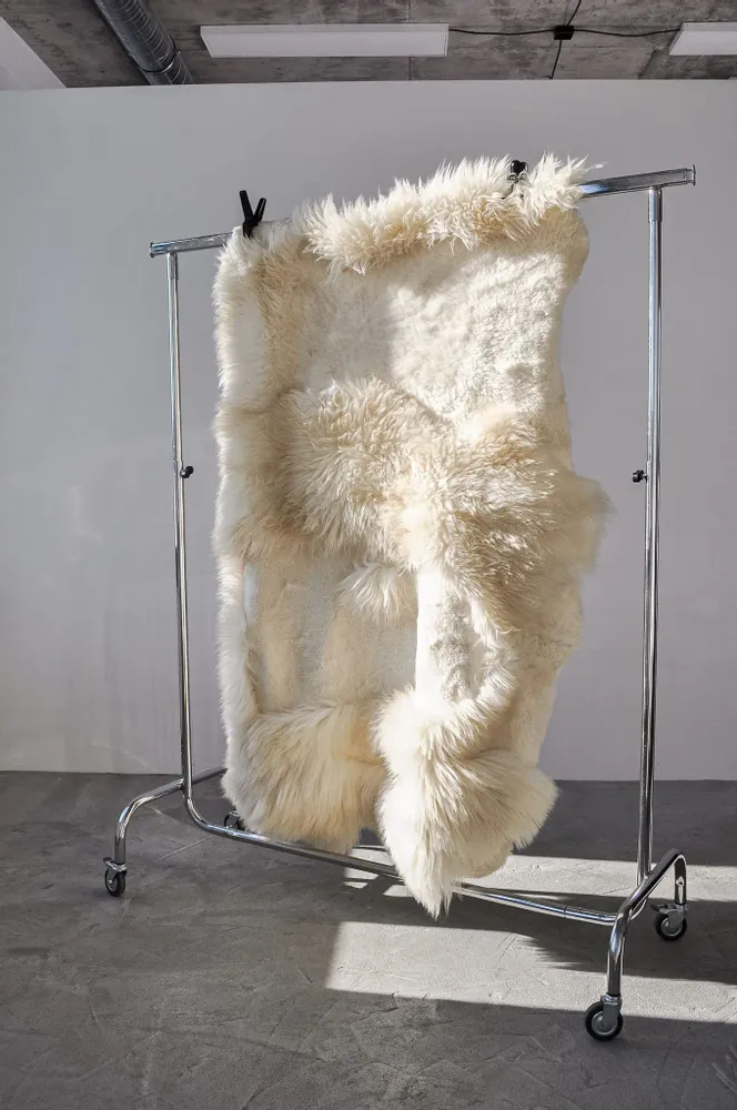 Autres tapis - Tapis en Peau de Mouton Naturelle Ivoire – Irrégulier - MELLOW CONCEPT STORE