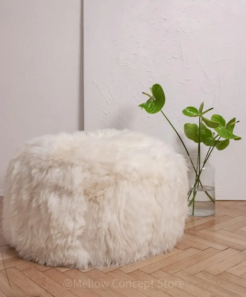 Poufs - Pouf / Ottoman en Peau de Mouton Naturelle – Blanc - MELLOW CONCEPT STORE