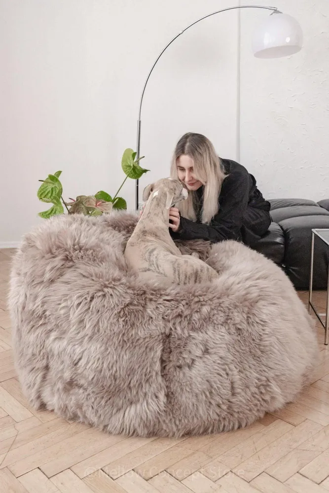 Poufs - Pouf en Peau de Mouton Naturelle – Greige - MELLOW CONCEPT STORE