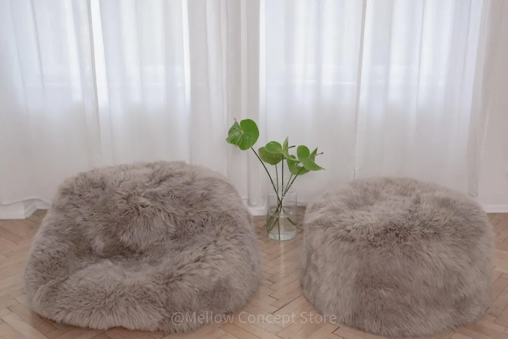 Poufs - Pouf / Ottoman en Peau de Mouton Naturelle – Greige - MELLOW CONCEPT STORE