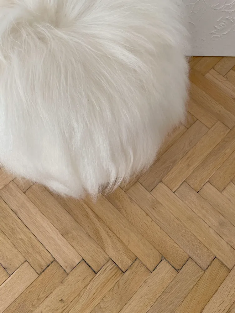 Tabourets - Tabouret en Bois avec Peau de Mouton Naturelle - MELLOW CONCEPT STORE