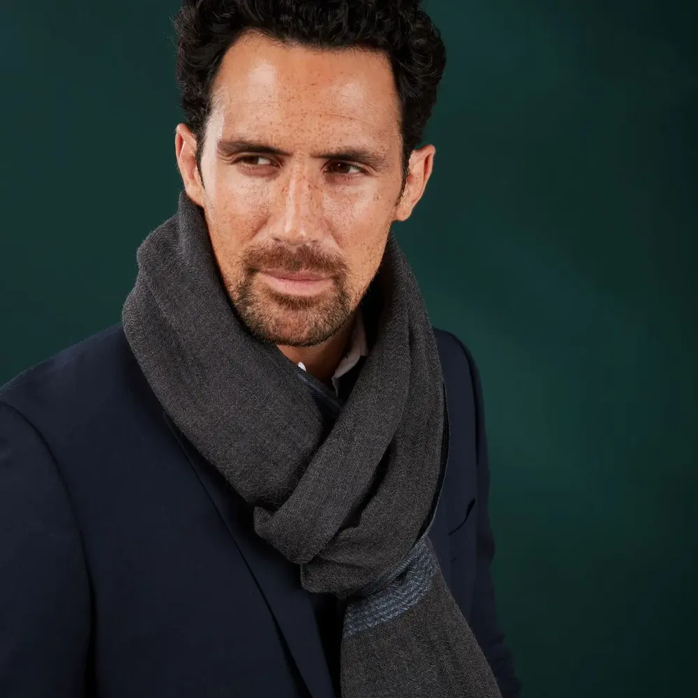 Scarves - INIS MOR gray men's scarf - AV08 PARIS
