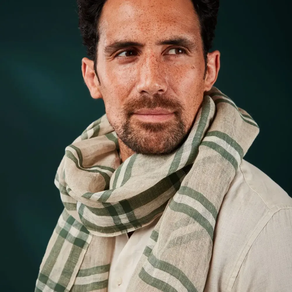 Foulards et écharpes - Chèche homme rayé lin vert beige KAKADU - AV08 PARIS