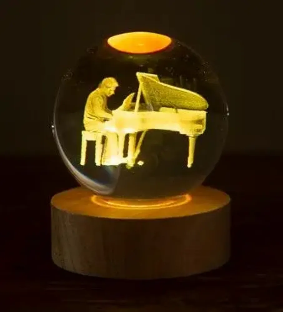 Cadeaux - Veilleuse verre gravée sur base en bois LED avec télécommande. - LIGHT ME UP