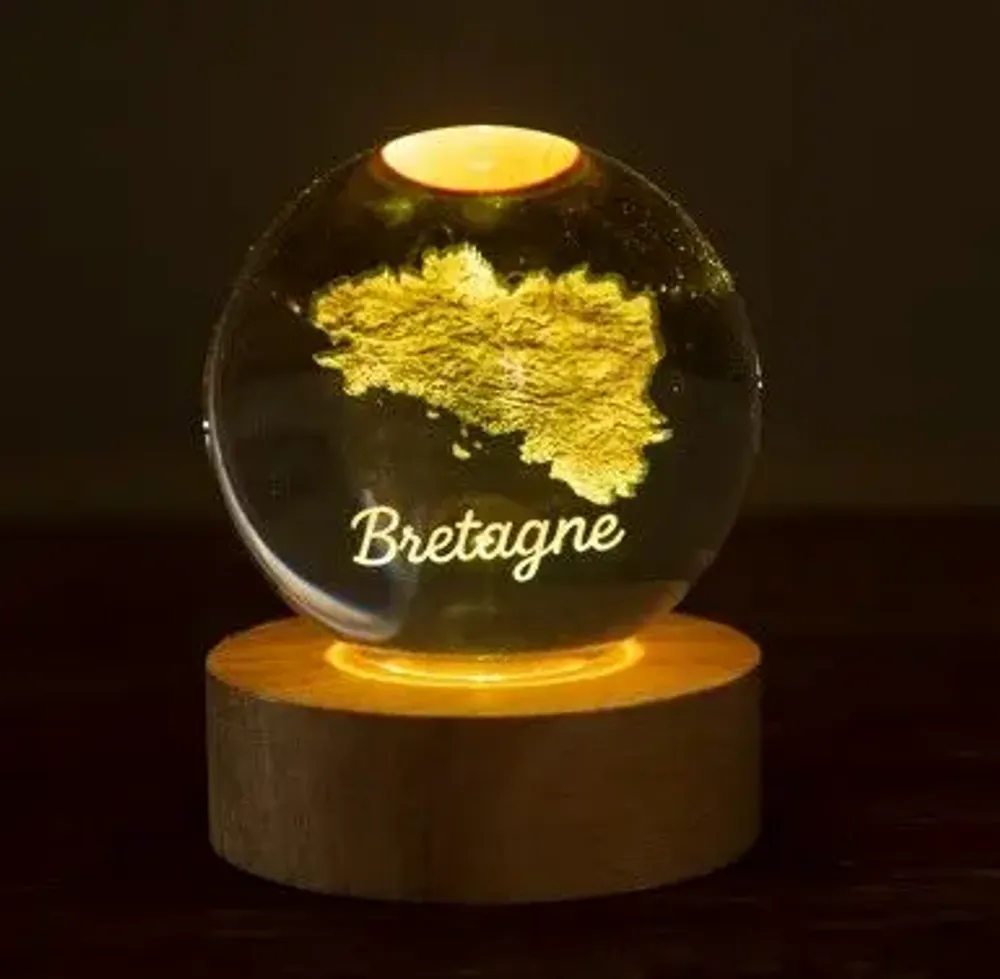 Cadeaux - Veilleuse verre gravée sur base en bois LED avec télécommande. - LIGHT ME UP