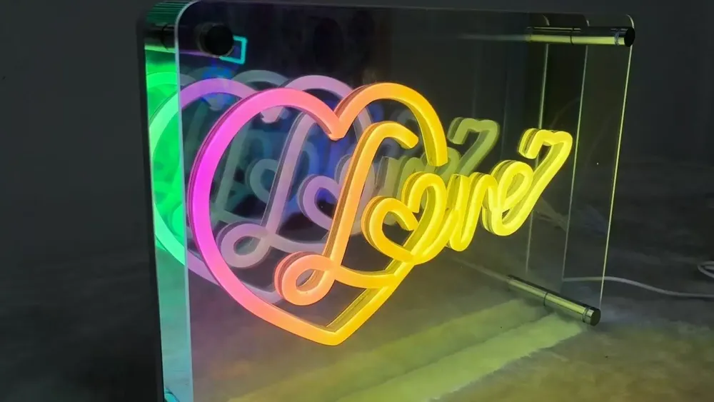 Table lamps - LOW CONSUMPTION LED NEON LAMP " HAPPINESS IS HERE " - LIGHT ME UP
