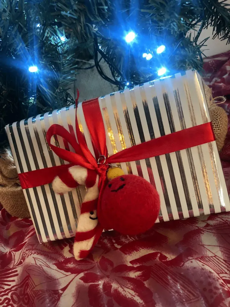 Other Christmas decorations - Colorful and fun gift decoration - PERSON'ELLE