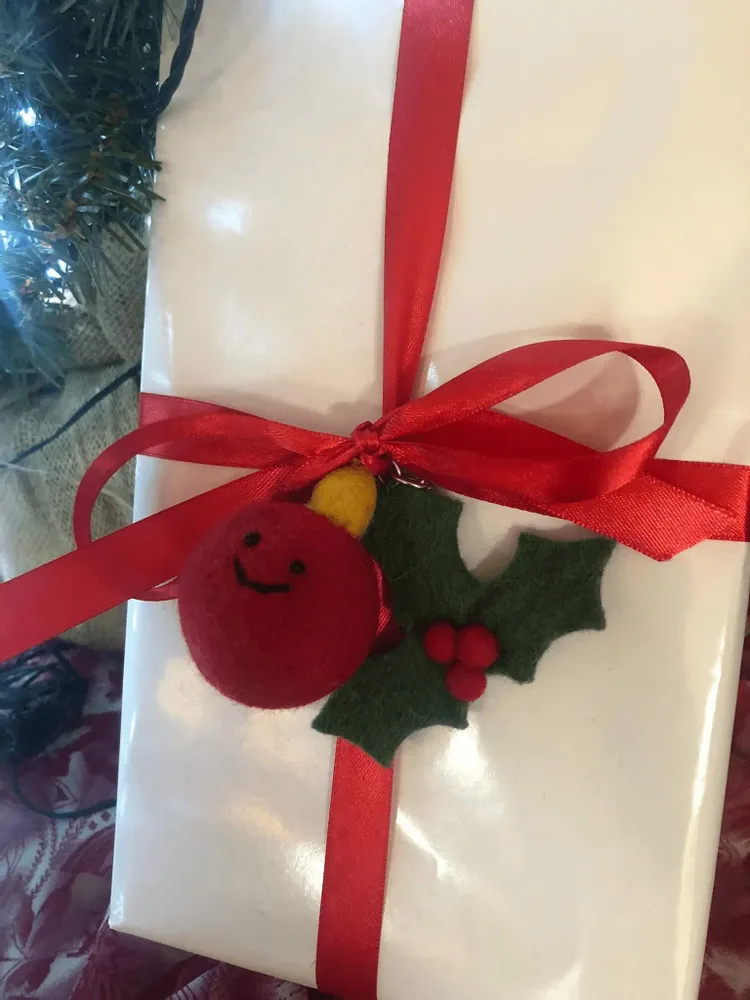 Other Christmas decorations - Colorful and fun gift decoration - PERSON'ELLE