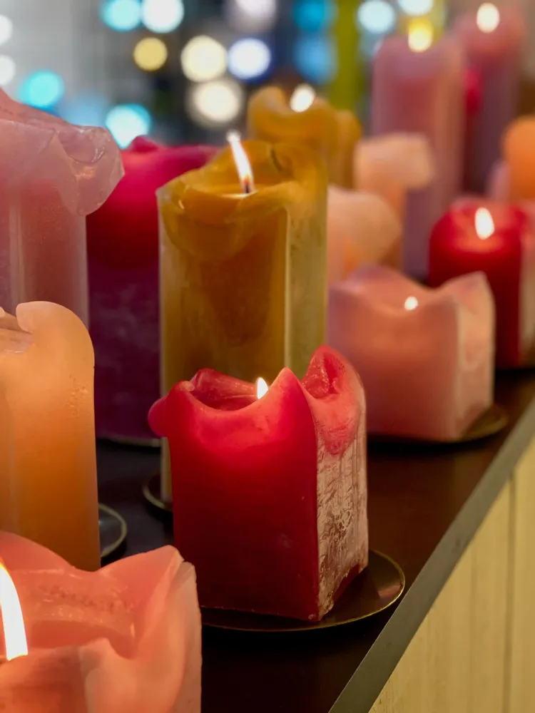 Objets de décoration - Bougies coulées à la main - DEKOCANDLE