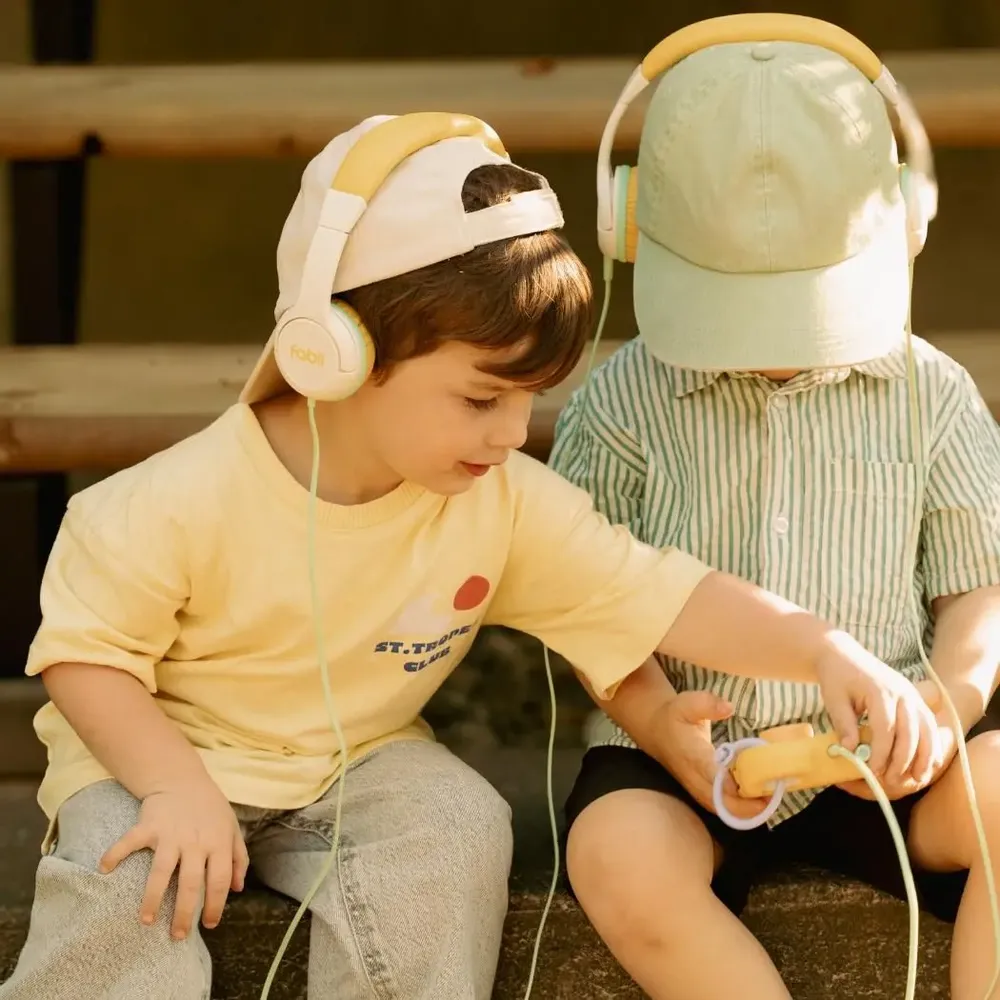 Children's games - Fabli, the interactive screen-less companion for children - FABLI