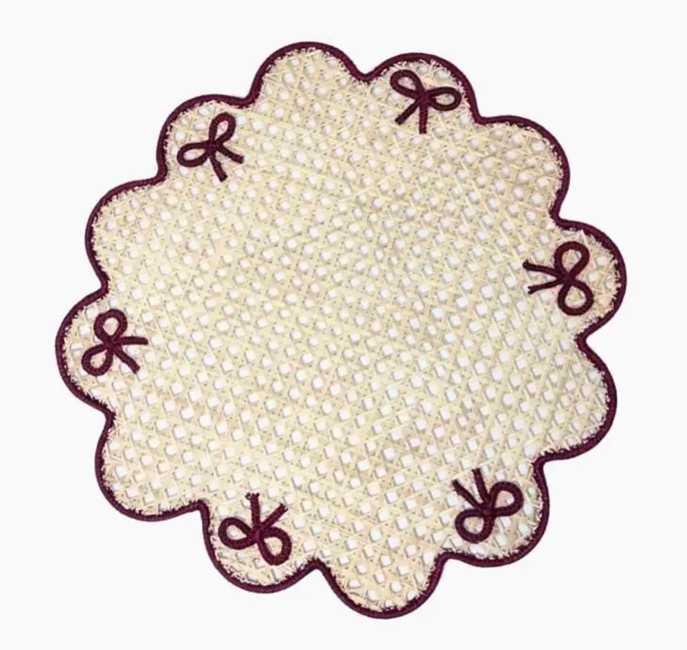 Platter and bowls - Bow Scalloped Placemat - CORO CORA
