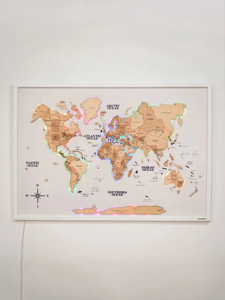 Design objects - Wooden LED World Map on Board - ENJOYTHEWOOD