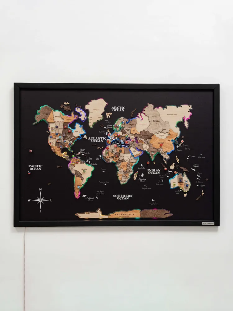 Design objects - Wooden LED World Map on Board - ENJOYTHEWOOD