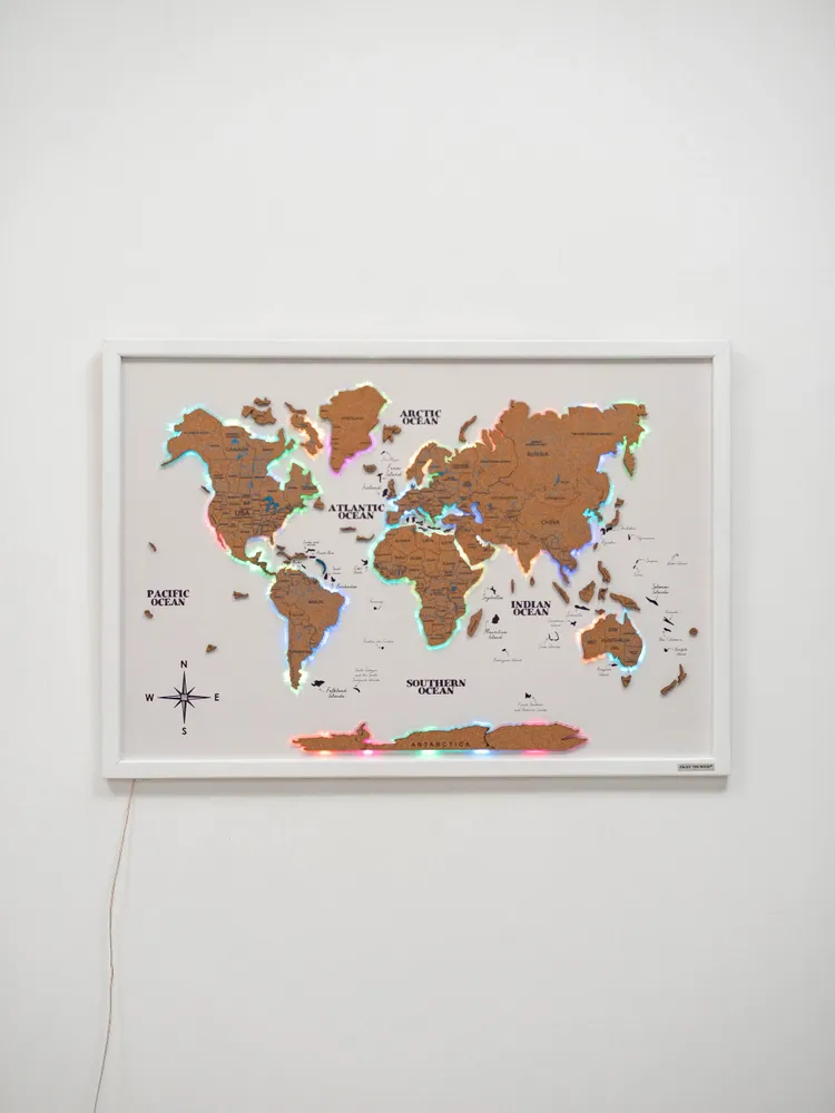 Design objects - Wooden LED World Map on Board - ENJOYTHEWOOD
