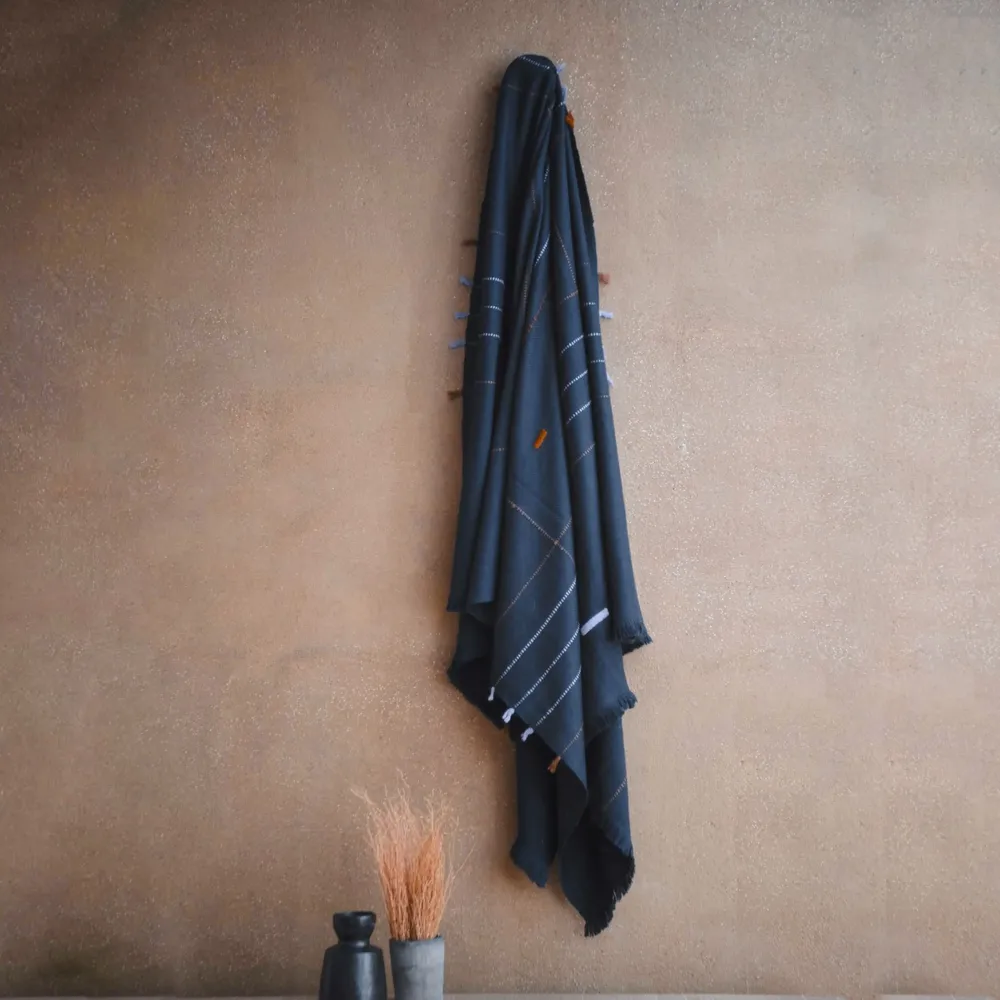Throw blankets - NAGA PLAID COLLECTION HAND-WOVEN HIMALAYAN MERINO WOOL - MILLE ET CLAIRE
