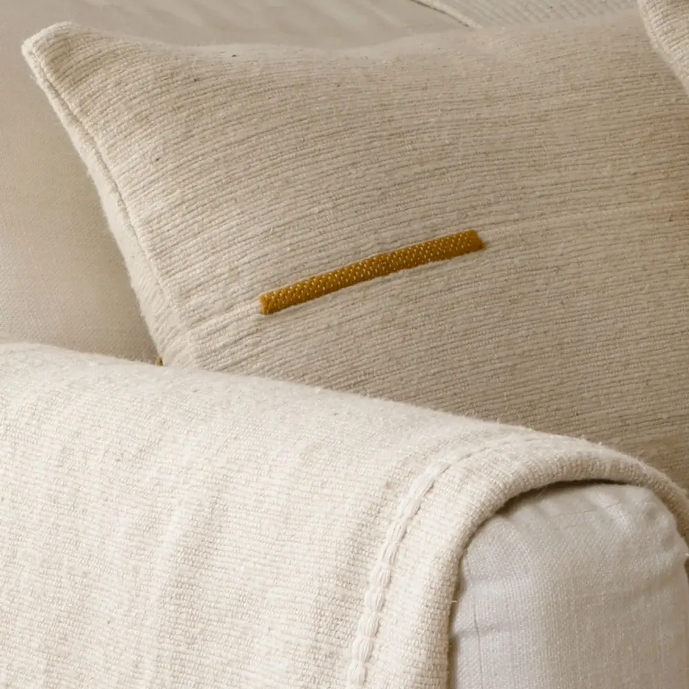 Fabric cushions - SEMA COLLECTION CUSHIONS & BLANKETS IN NETTLE FIBERS - MILLE ET CLAIRE