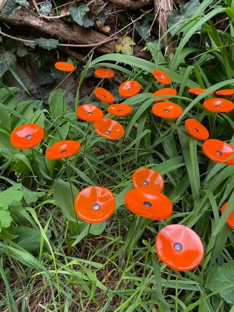 Floral decoration - Round small glass flower for outdoor use in orange colour - CARNEOL GLASS