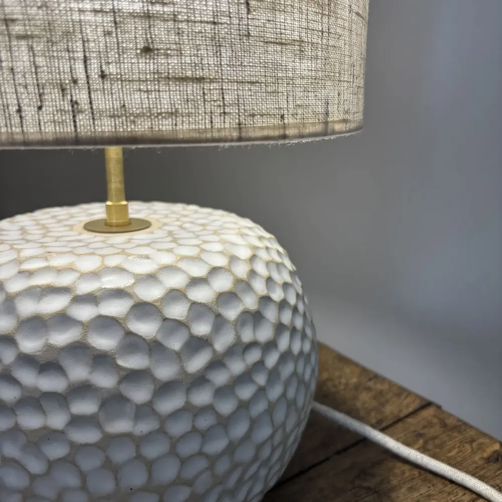 Decorative objects - Sandstone table lamp - LES POTERIES DE SWANE