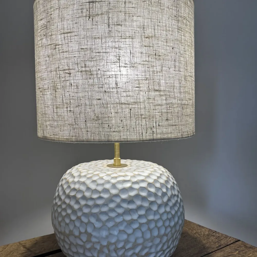 Decorative objects - Sandstone table lamp - LES POTERIES DE SWANE