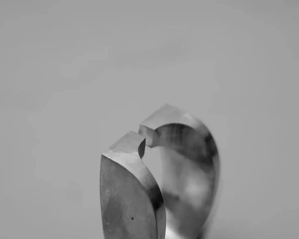 Brooches - NeutralObjects - KNA PLUS