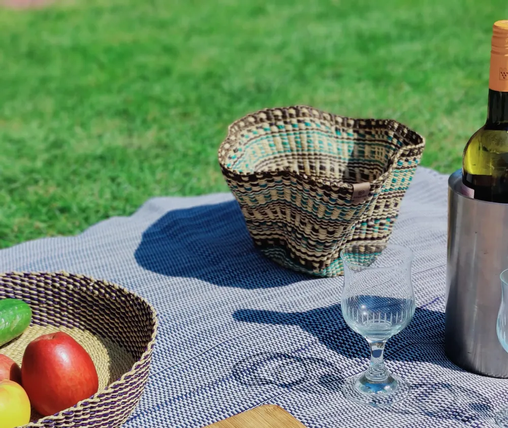Objets de décoration - Panier Sitso Wave petit | Panier de rangement | Sculptur | bleu brun - SOLOKO