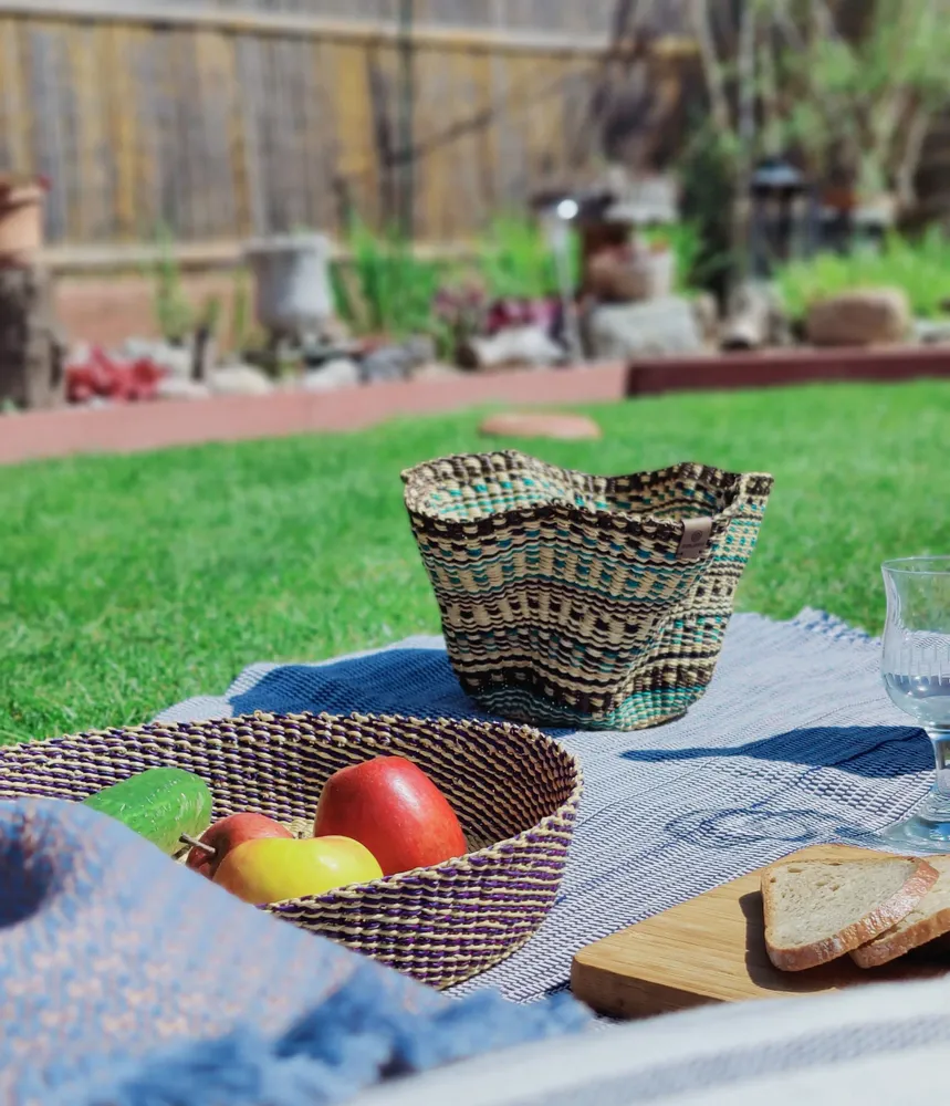 Objets de décoration - Panier Sitso Wave petit | Panier de rangement | Sculptur | bleu brun - SOLOKO