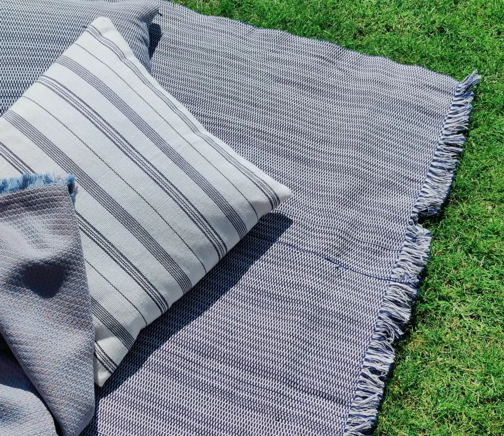 Coussins textile - Housse de coussin tissée à la main | Tsiame beige à rayures bleues - SOLOKO