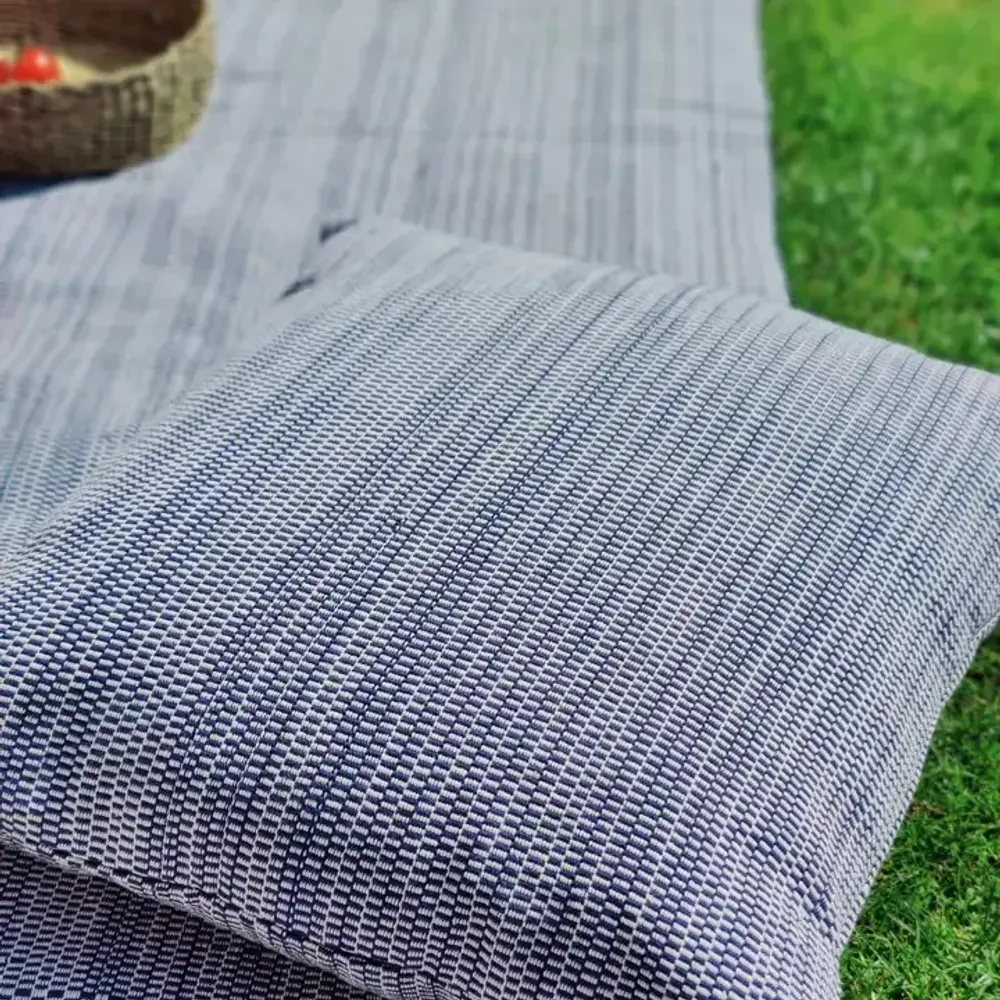 Coussins textile - Housse de coussin tissée à la main | Two is One bleu, beige - SOLOKO