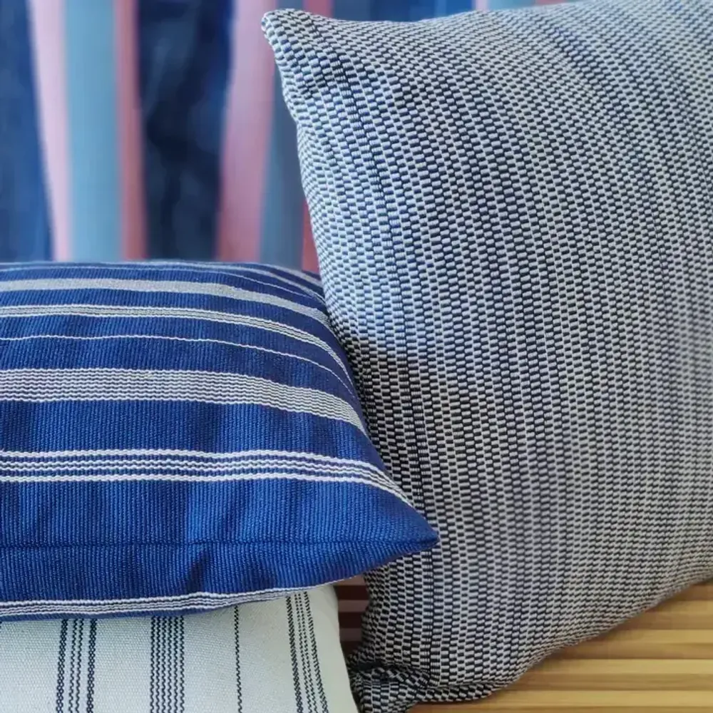 Coussins textile - Housse de coussin tissée à la main | Two is One bleu, beige - SOLOKO