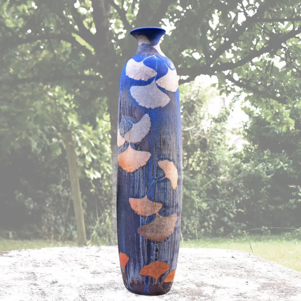 Decorative objects - Very large ginkgo vase with Japanese print - CÉRAMIQUE HELENE RAYMOND