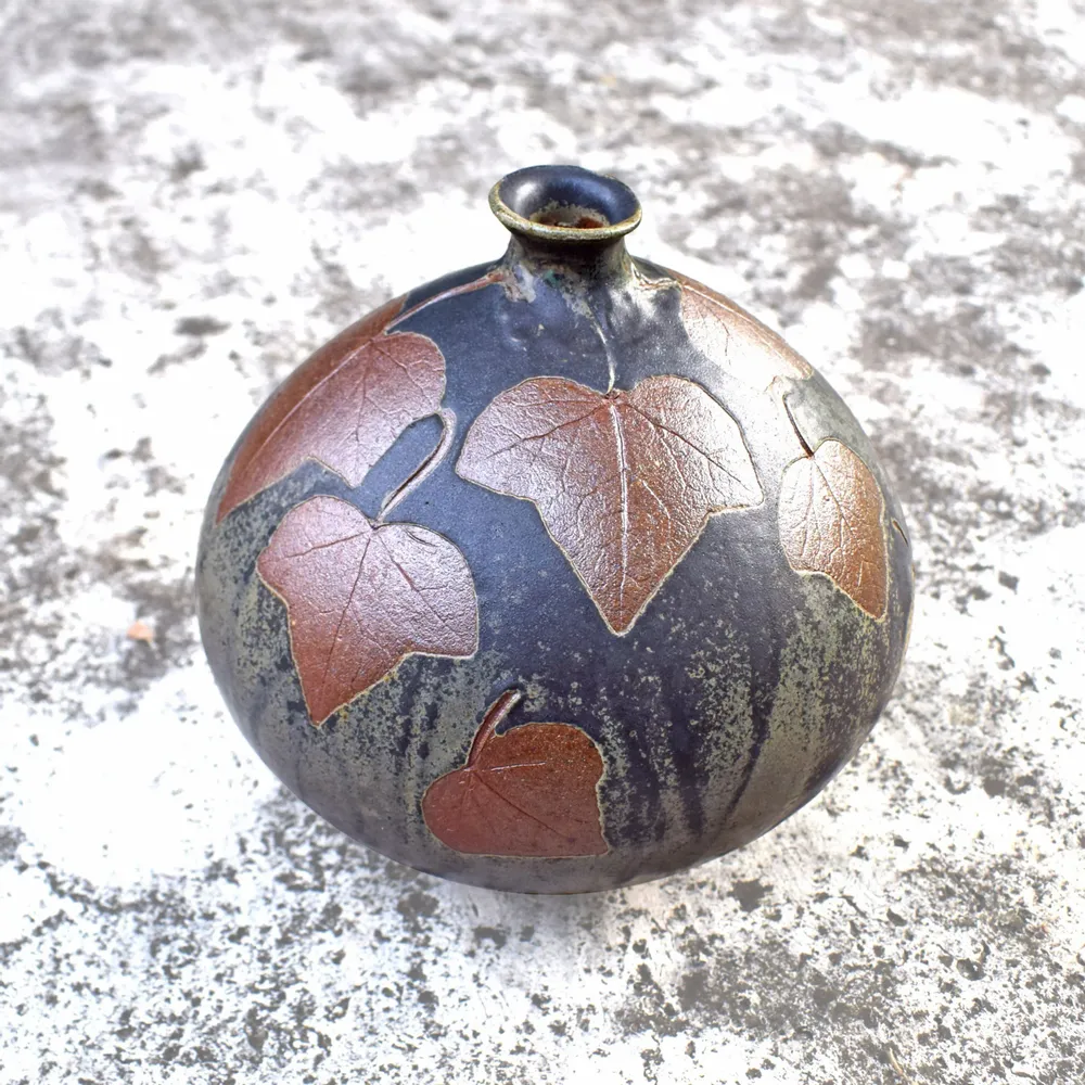Objets de décoration - Petite boule lierre art déco - CÉRAMIQUE HELENE RAYMOND