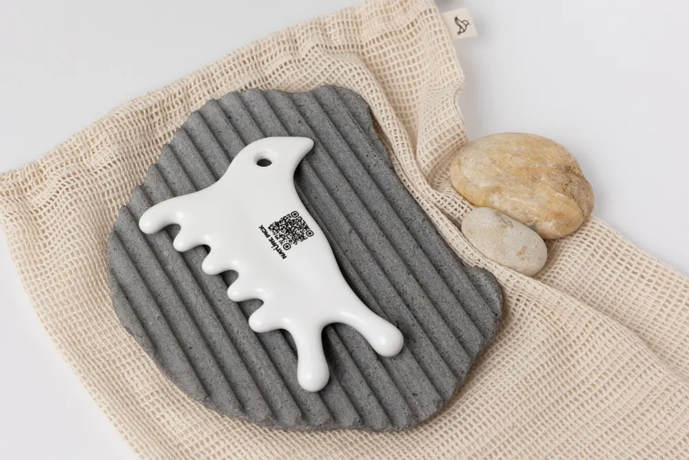 Beauty products - [Dia Lento] Ceramic Swallow Gua sha & Cotton Pouch - SEOUL DESIGN FOUNDATION