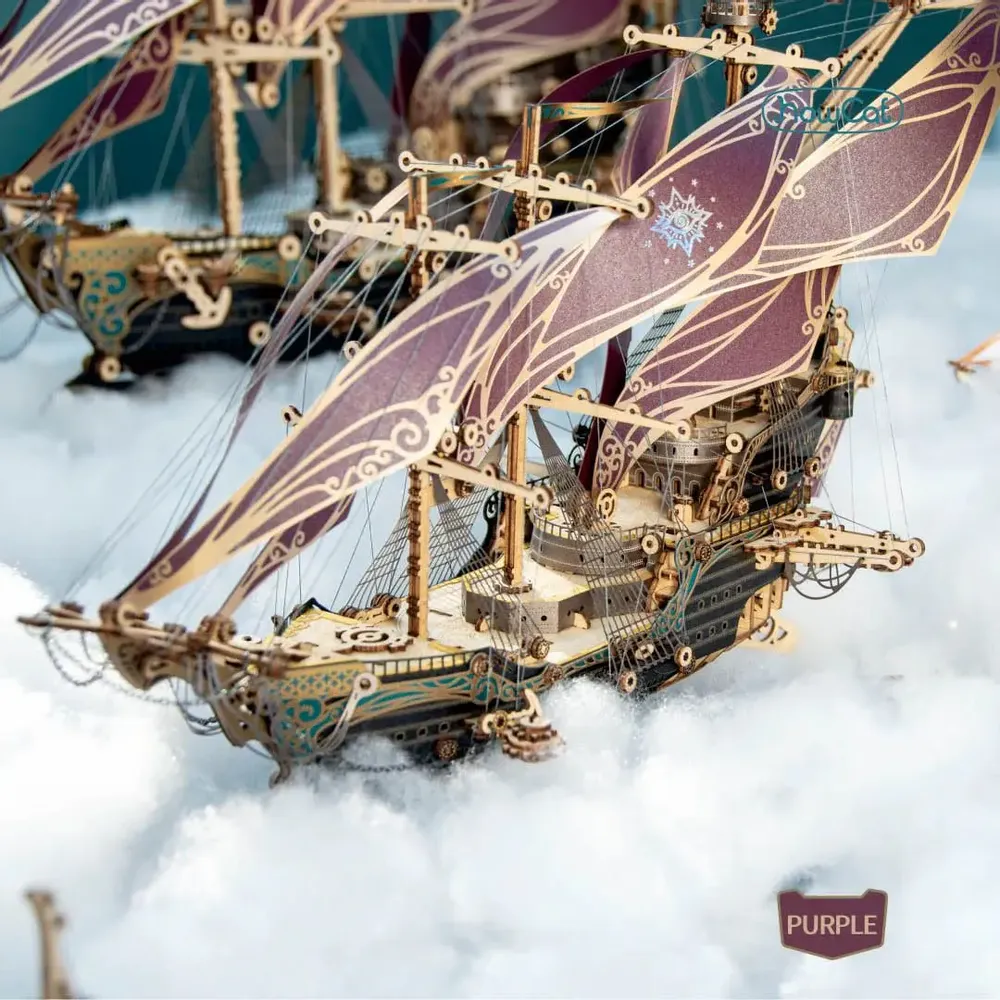 Cadeaux - Future Corsair Ship - Purple - VCL CORP