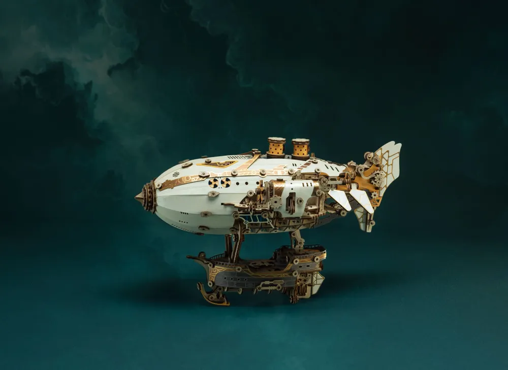 Cadeaux - Masterpiece Fantasy Airship - White - VCL CORP