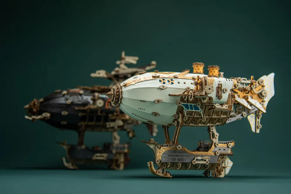 Cadeaux - Masterpiece Fantasy Airship - White - VCL CORP