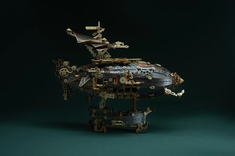 Gifts - Masterpiece Fantasy Airship - Black - VCL CORP