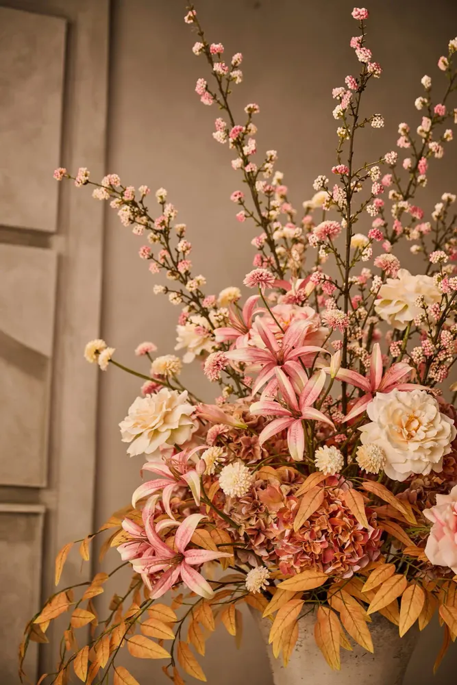 Floral decoration - Pastel artificial flower mix - SILK-KA BV