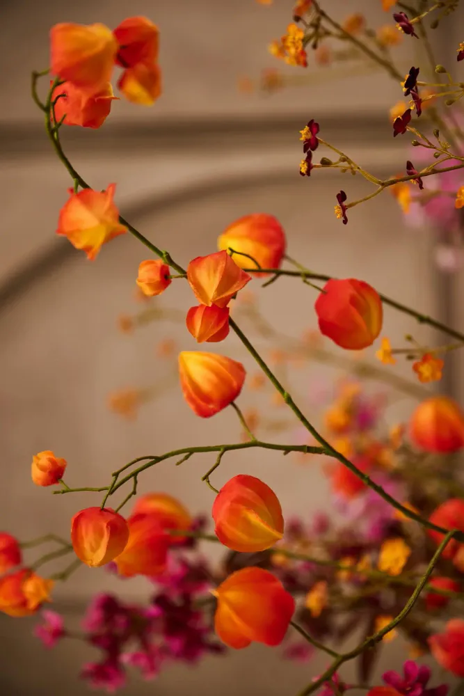 Floral decoration - Radiant artificial autumnal flowers - SILK-KA BV
