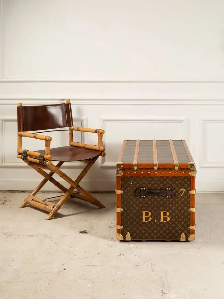 Decorative objects - Louis Vuitton Courier Box - BAGAGE COLLECTION