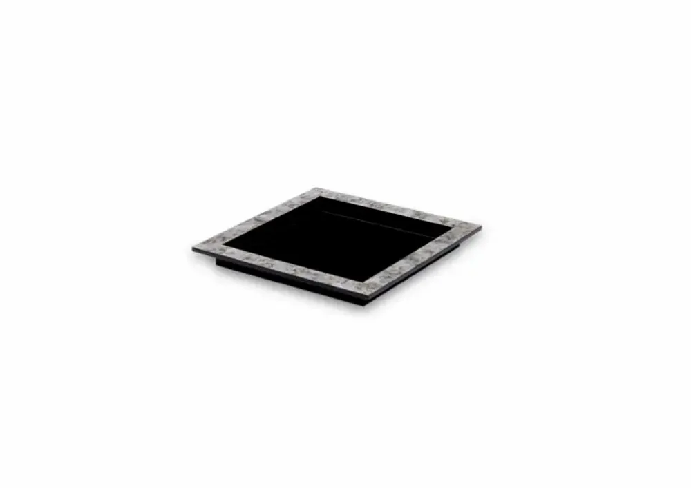 Plateaux - ANDELA - Lacquer Tray With Brass Corners - MAI HOME DECOR PTE LIMITED