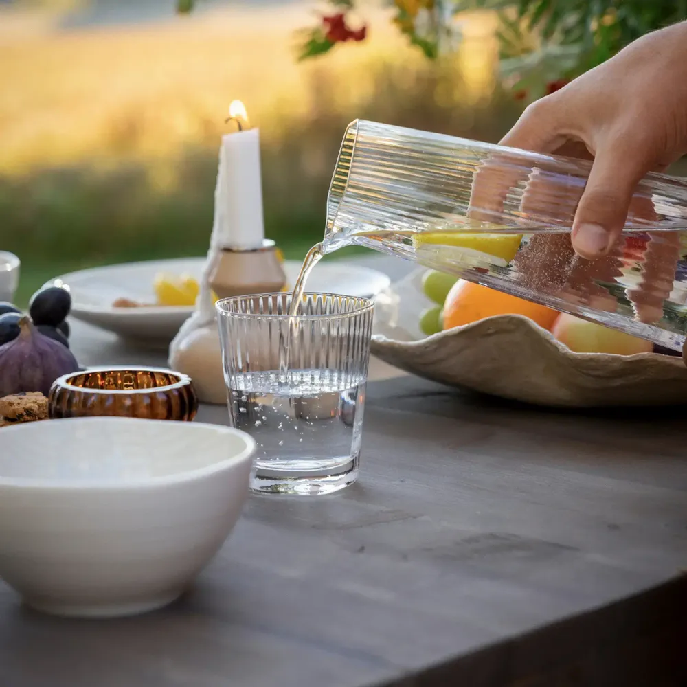 Carafes - Vuolle Pitcher Stripe Clear 0,85 l - PENTIK
