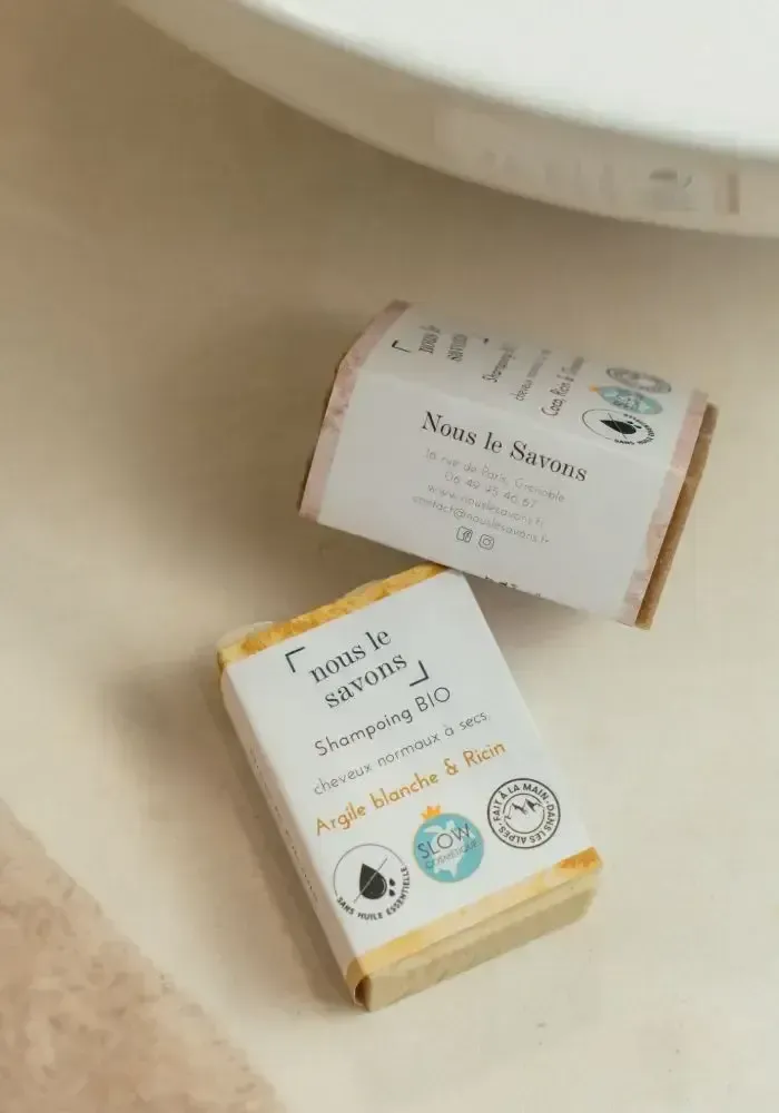 Cosmétiques - Shampoing bio Cheveux secs - Argile Blanche & Ricin - NOUS LE SAVONS