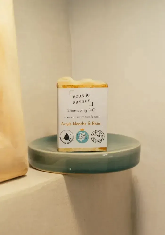 Cosmétiques - Shampoing bio Cheveux secs - Argile Blanche & Ricin - NOUS LE SAVONS