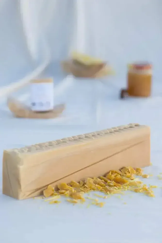 Beauty products - Gentle Organic Soap – Beeswax & Honey - NOUS LE SAVONS
