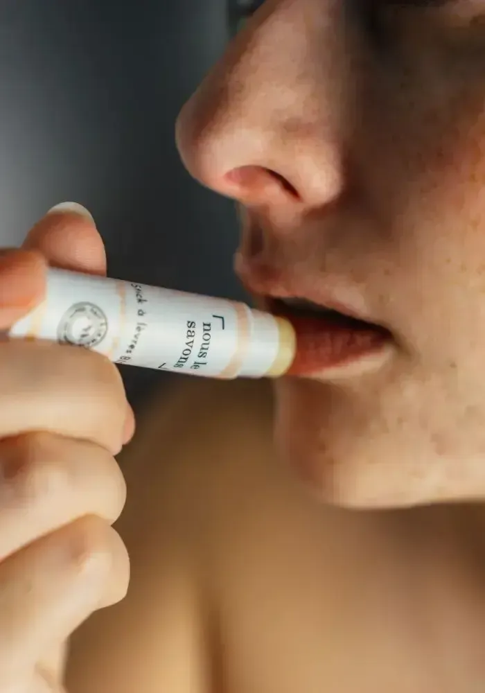 Cosmétiques - Stick à lèvres bio - noix - NOUS LE SAVONS