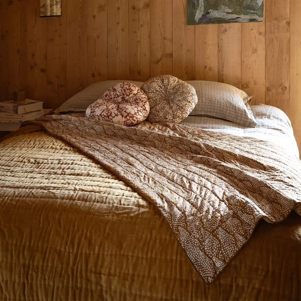 Plaids - Couvre-lit Reiko - LE MONDE SAUVAGE BEATRICE LAVAL